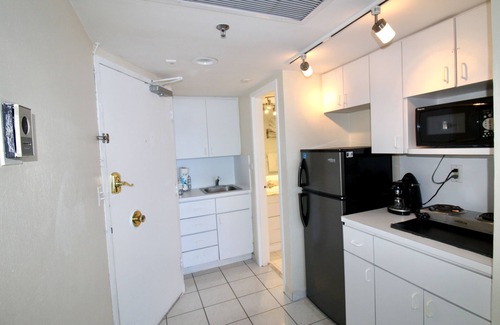 Mid Beach Condo | Castle 1033 Ocean view studio, Pool and Beach Access, FREE Parking, Tennis and more!