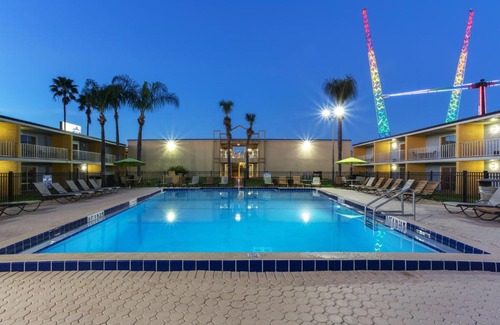 Kissimmee Resort | Celebration Suites 2 Bedroom Condo