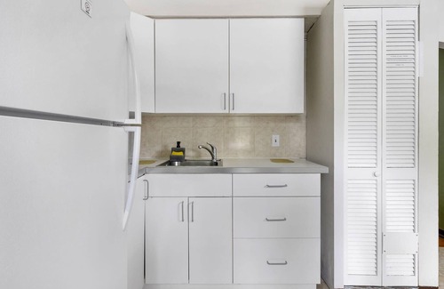 Brickell Apartment | Centrally Located Brickell Apartment/Beach 10 min