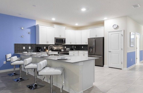Davenport Villa | Champions Gate 8BR Villa/Pool & SPA/Home Theater/Beautiful Ravine, Near Disney