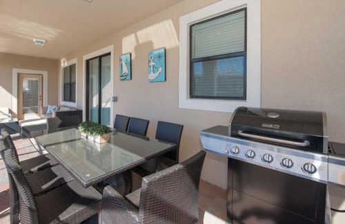 Ridgewood Lakes House | Champions Gate Sunny Days Getaway - Six Bedroom Home