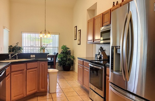 West Haven House | CHARLESTON MANOR: Private Pool 24/7 Support During Your Stay