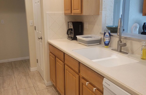South Venice House | Charming 3-bedroom house in quaint Venice with heated pool!