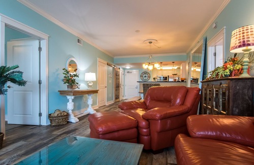 Fort Walton Beach Condo | 🦩Charming Walk-Out Level W/Upper Pools~No Elevator Needed! Waterscape A233🦩
