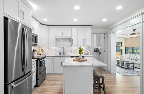 Homosassa House | Charming Waterfront home with Classic Florida Flair
