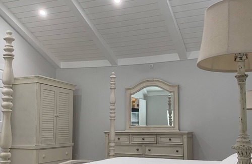 Delray Beach House | Charming Yellow House
