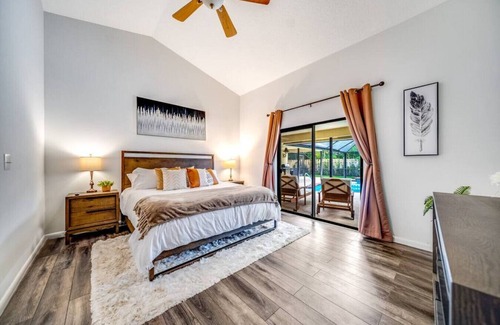 Greenview Shores House | Charmington Estate: BIG Pool Hot Tub | Golf, Polo