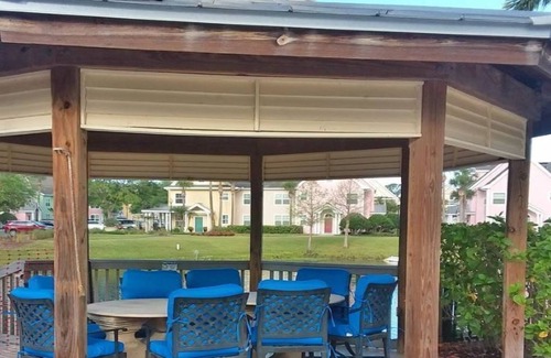 Kissimmee Villa | Close to all Disney attractions, shuttle, 2 Pools, ground floor, dog friendly