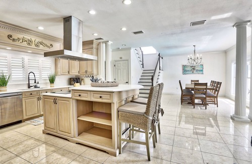 Bahia Shores House | 🌊Close to Beach,Villa at Bahia Shores 4 bedroom🌴On Intracoastal🐬Pool Home