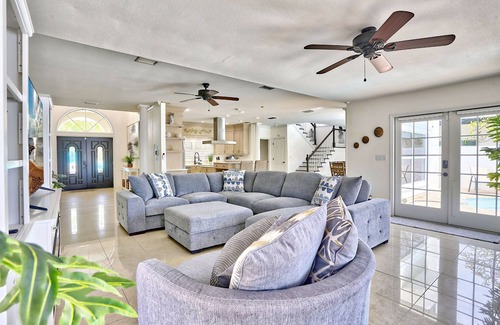 Bahia Shores House | 🌊Close to Beach,Villa at Bahia Shores 4 bedroom🌴On Intracoastal🐬Pool Home