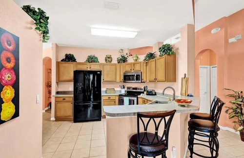 Calabay Parc Villa | Close to Disney, Golf, Shopping. Private pool, spa, games room, south backyard