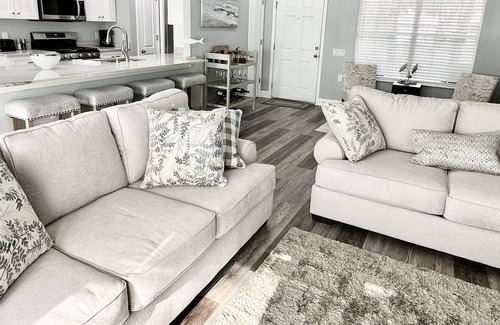 Gulf Breeze House | "Coastal Cottage" Spacious Coastal Home, Game Room/Bikes/Large yard