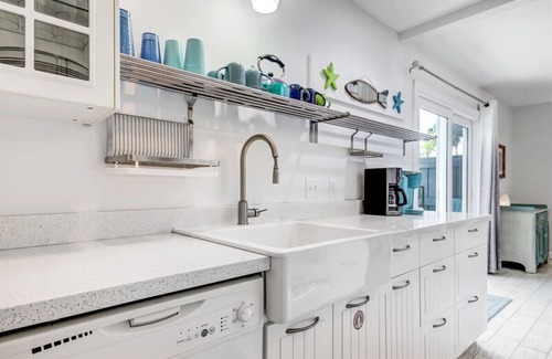 Fernandina Beach House | Coastal Oasis: Pool and Tennis, Close to Beach