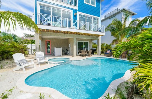 Anna Maria House | Coastal Queen by AMI Locals