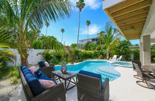 Anna Maria House | Coastal Queen by AMI Locals