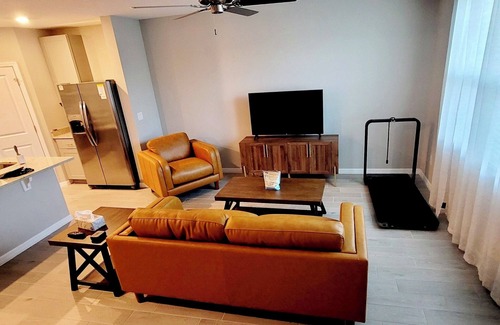 Laurel House | Comfortable 3-Bedroom Home – Sleeps 7 – Perfect for Vacation in Nokomis, FL