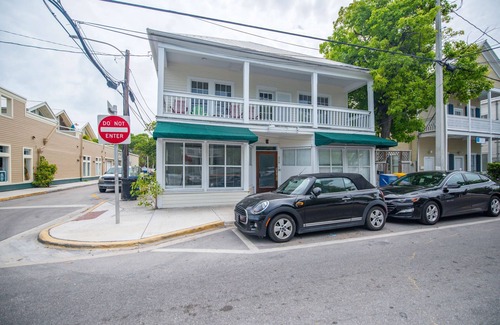 Historic Seaport Apartment | Commodore s Compound by Brightwild Huge Home