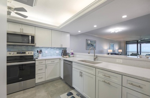 Sanibel Condo | Compass Point 162 - Direct Gulf Views!