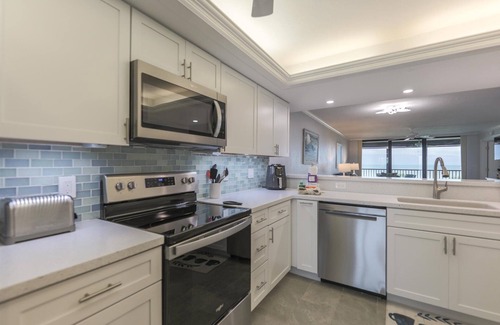 Sanibel Condo | Compass Point 162 - Direct Gulf Views!