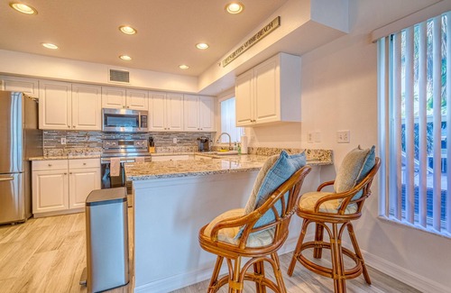 Indian Rocks Beach Condo | Completely remodeled 2/2 Beachside Condo.