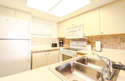 Butler Beach Condo | Condo ∙ 1 bedroom ∙ 2 guests