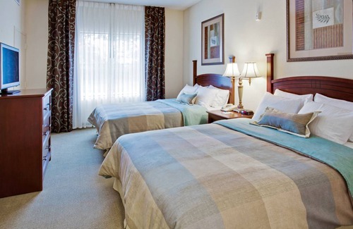 Airport North Condo | Condo ∙ 2 bedrooms ∙ 6 guests