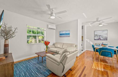 Central Beach Apartment | Condo by the Beach King Bed Lush Patio w BBQ Breakers Key Seven H0MES
