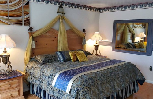 Naples Hotel | Conty's Motel
