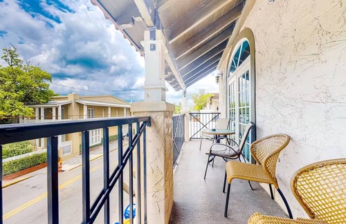 Historic Seaport Apartment | Coral Reef Suite | 1 bed, 1 bath monthly rental near Key West's historic waterfront