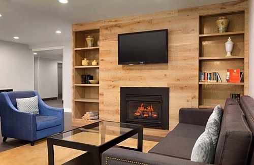 Vero Beach Hotel | Country Inn & Suites by Radisson, Vero Beach-I-95, FL