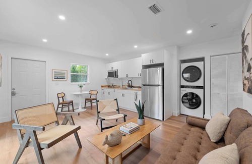 Victoria Park Apartment | Cozy 1BR Getaway-Victoria Park, Near Beach