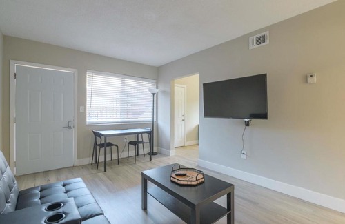 Midtown Apartment | Cozy 2BR Apartment in Midtown-Wynwood