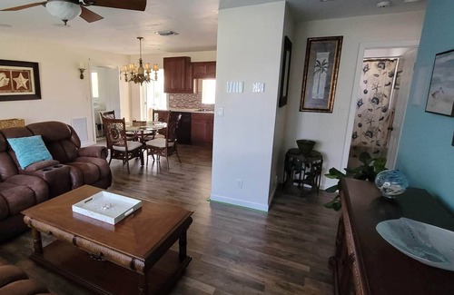 Lighthouse Point House | Cozy Beach Themed House in Lighthouse Point, FL