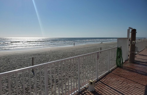 Lenox Park Condo | Cozy Beachside Condo