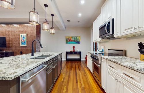Baytowne Wharf Condo | Cozy coastal condo with shared pool and beach access, close to everything
