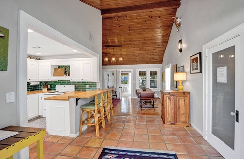 Victoria Park House | Cozy Pool Home just minutes from FLL Art District