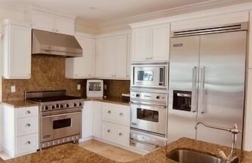 Marathon House | Custom Built Luxury Home on Canal; Walk to Beach; Close to Everything!