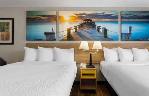 United Central Hotel | Days Inn by Wyndham St. Petersburg Central