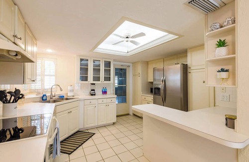Gulf Gate Estates Apartment | Delightful Pool House 3 Miles to Siesta Key Beaches