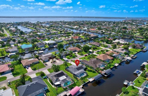 Caloosahatchee House | Direct Intercoastal Access W Pool