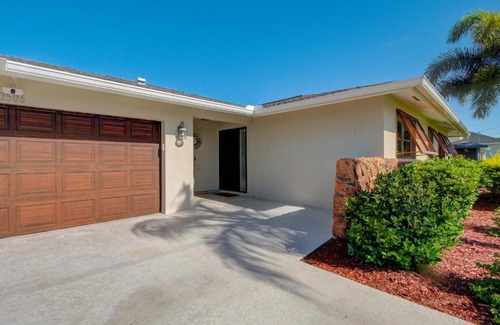 Caloosahatchee House | Direct Intercoastal Access W Pool