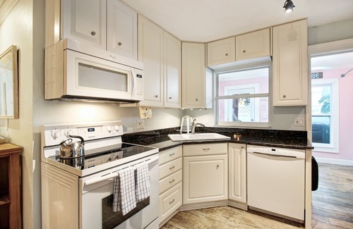 Anna Maria House | Dog-Friendly Seaside Getaway w/ a Private Hot Tub in a Great Location