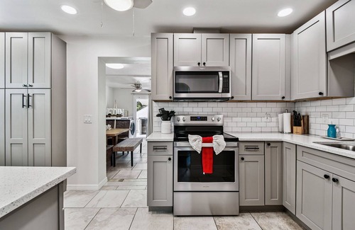 Dunedin House | Downtown Dunedin With Privacy Yet Close To It All