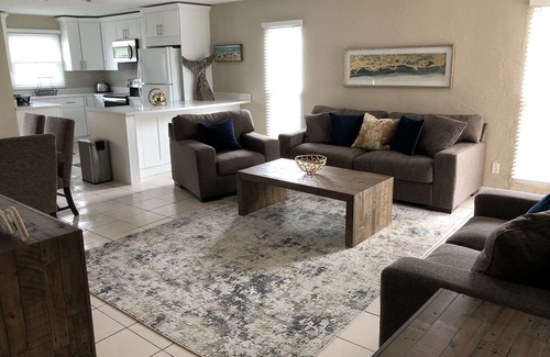 Naples Park House | Embrace Relaxation at Tropical Retreat Naples – Your Beachside Haven 🌴
