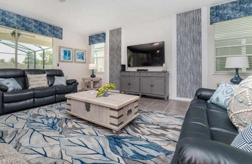Four Corners House | Endless Happiness On Lulu Castle