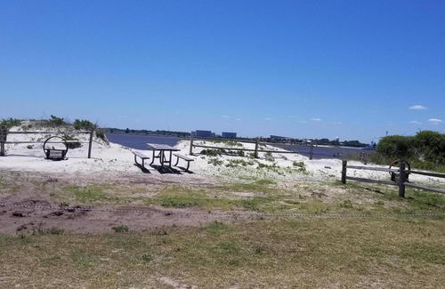 Northside House | Enjoy a vast backyard with lake access,