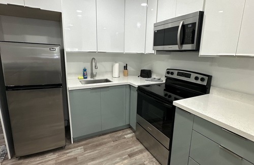 Liberty City Villa | Entire 3/1 house near Wynwood!