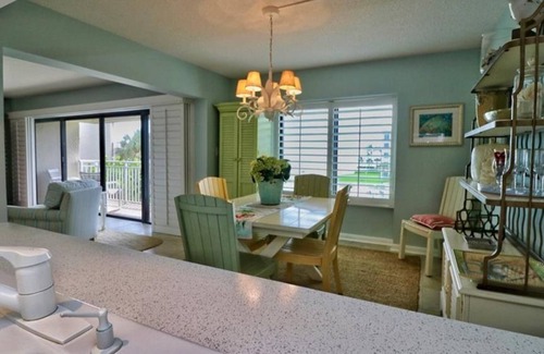 New Smyrna Beach Condo | Errol by the Sea unit 322- 2BD - Palm Tree Paradise