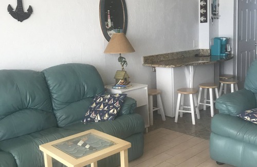 Lenox Park Condo | Extraordinary view! Separate living room! We have full beach access and pool!