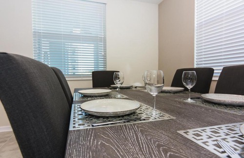 Kissimmee House | Fabulous Apartment at Storey Lake only 10 minutes from Disney SL4731-103
